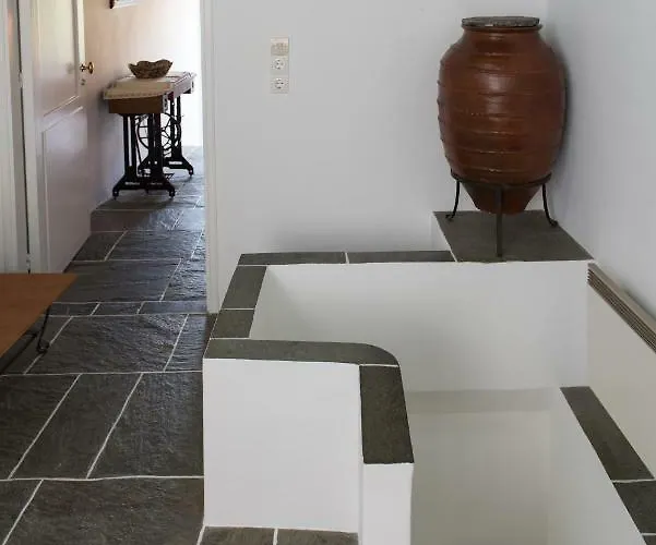 Aris & Maria Houses Kástron