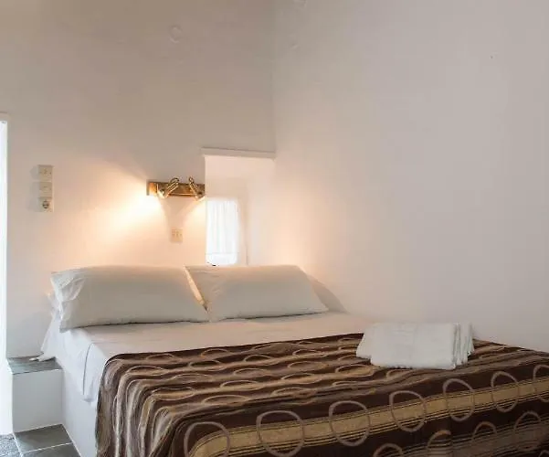 Aris & Maria Houses * Kástron