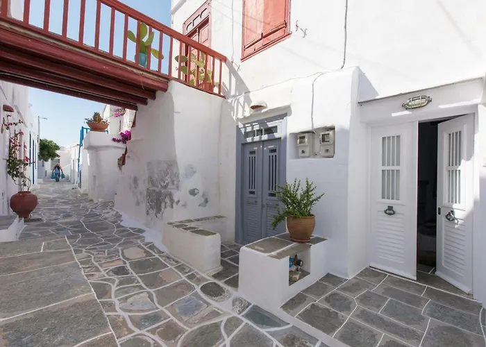 Aris & Maria Kástron