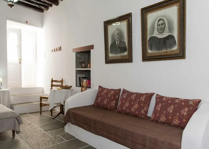 Aris & Maria Houses Kástron