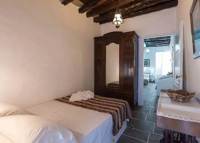 Aris & Maria Houses *