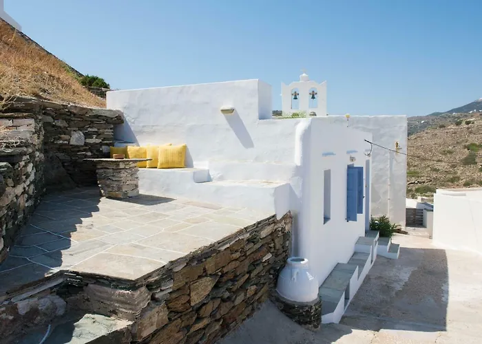 Aris & Maria Kástron