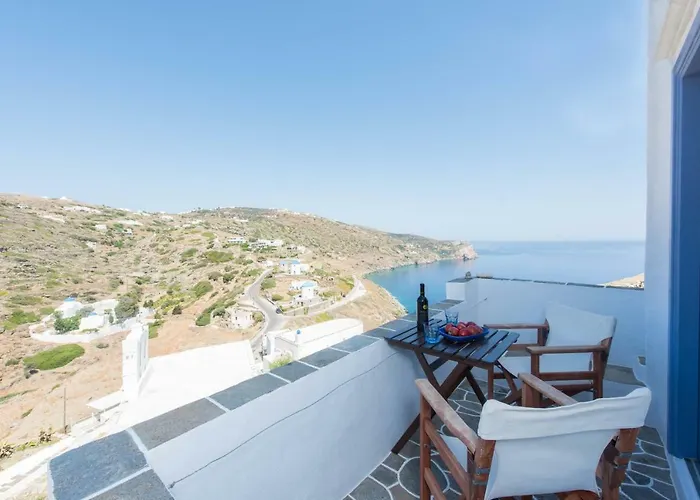 Aris & Maria Kástron